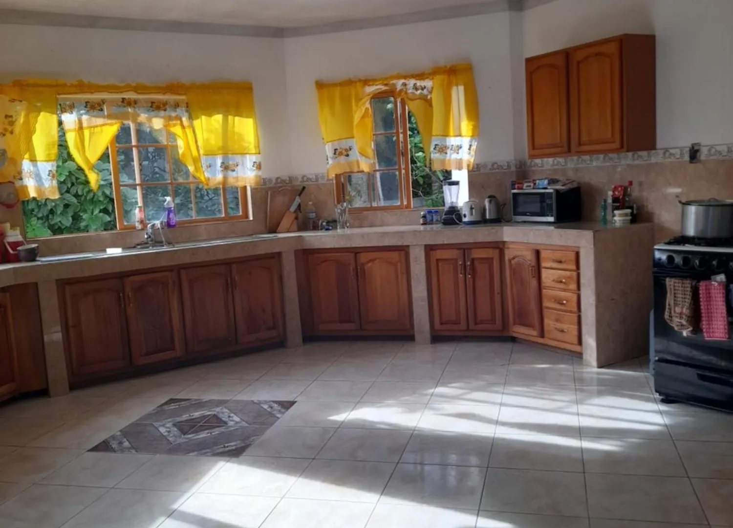 Homestay Jamaica Villa Sweetsop & Tours Montego Bay Jamaica